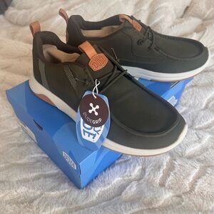 NWT Hey Dude Men’s Wally Drift Classic loafers size 10, color deep green